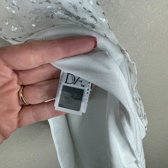 Diane Von Furstenberg Women's Parvay‎ Flutter Foil Top Sleeveless White Size 4 - Picture 10 of 15